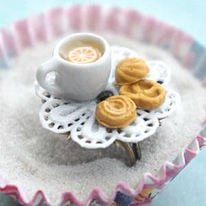 Shortbread Cookies And Tea Ring