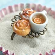 cinnamon rolls and tea ring