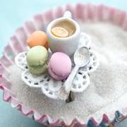 french macarons and tea ring