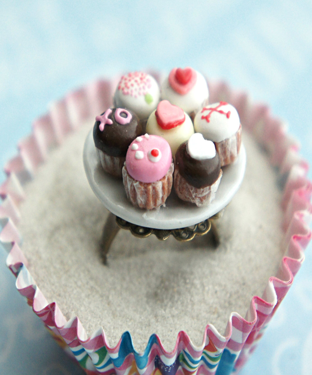 Valentine's Day Cupcakes Ring