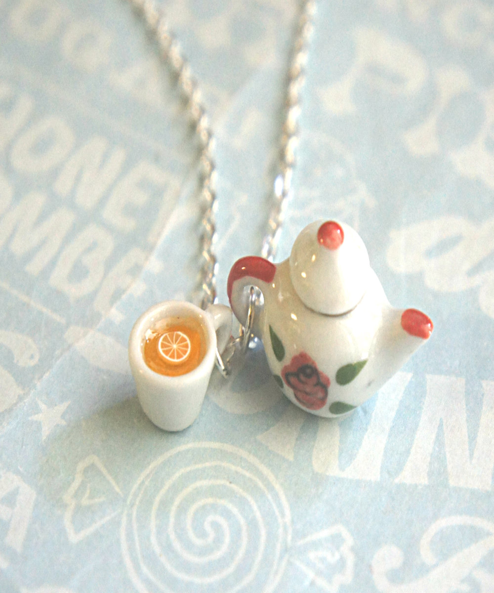 Rose Tea Set Necklace on Luulla