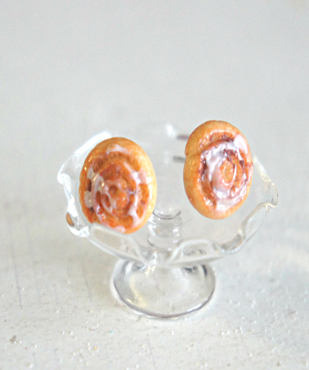 Cinnamon Rolls Stud Earrings on Luulla